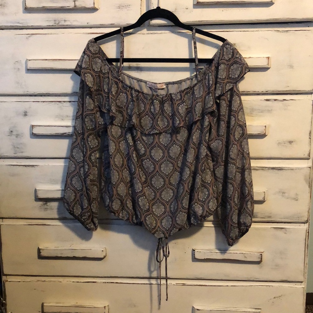 BKE Willow & Root flowy off shoulder top M NWT